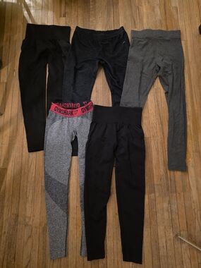 Gymshark, Forever 21, Halara and No Bo. Women's Black & Gray Mixed Leggings Pack